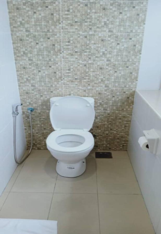1Acs Residence Kuching Luaran gambar